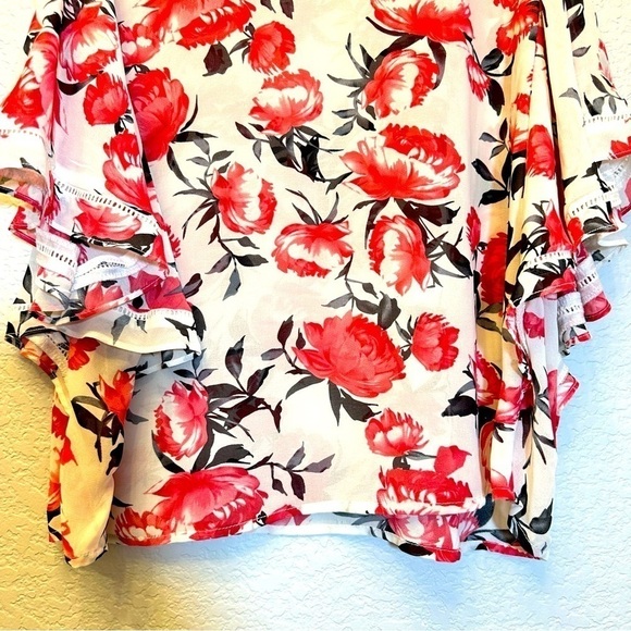 i Jeans‎ By Buffalo Women's Floral Roses Ruffle Cold Shoulder Short Sleeve Top - Picture 5 of 9